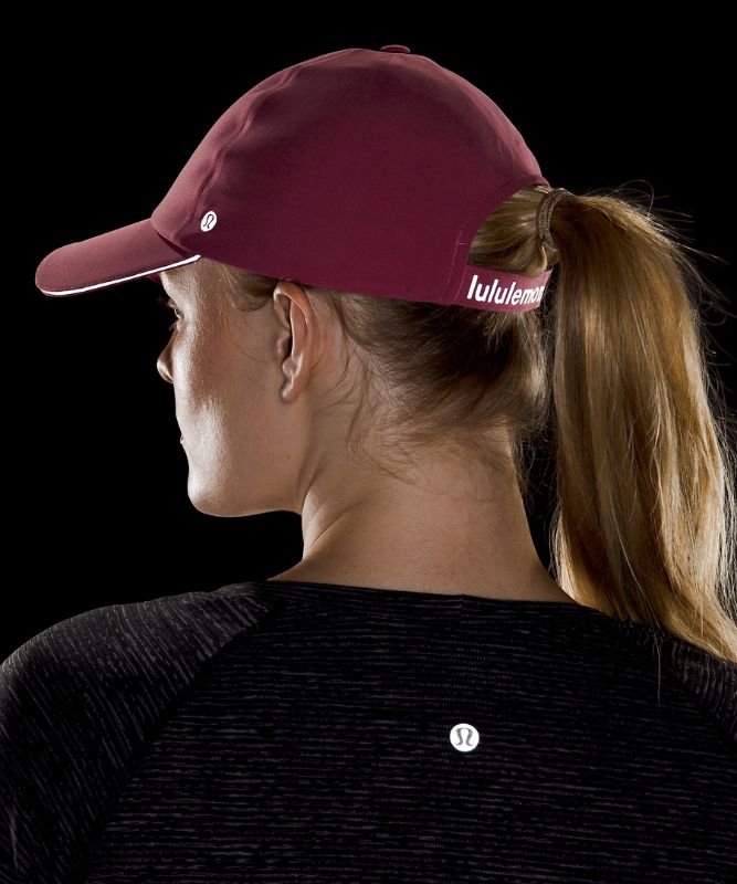 Women's Fast and Free Run Hat