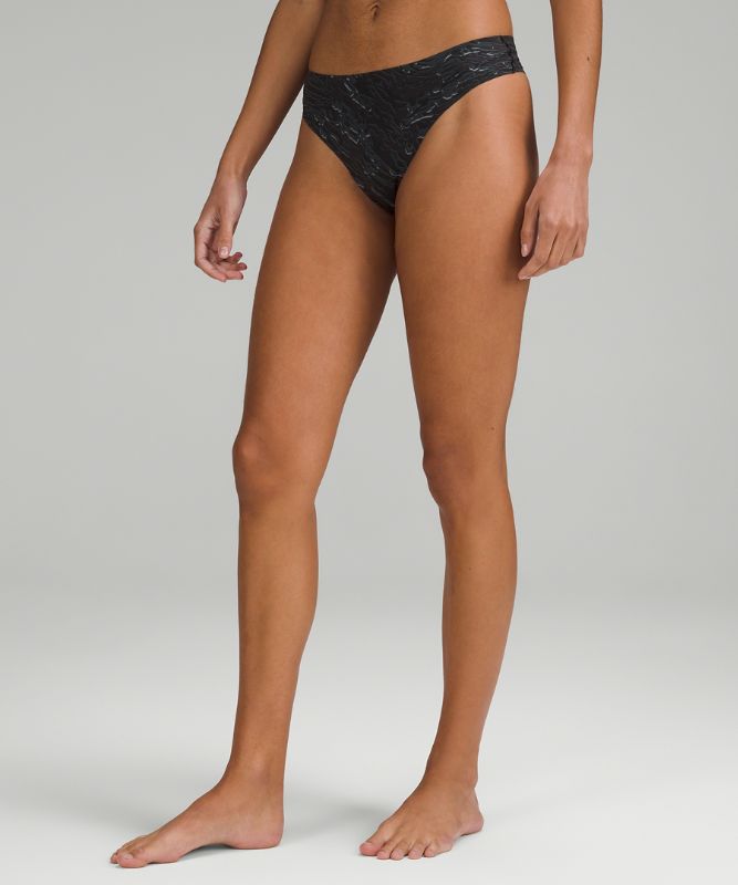 InvisiWear Mid-Rise Thong Underwear 3 Pack, Black/Liquidize Camo Mini WP  Black Multi/Dew Pink