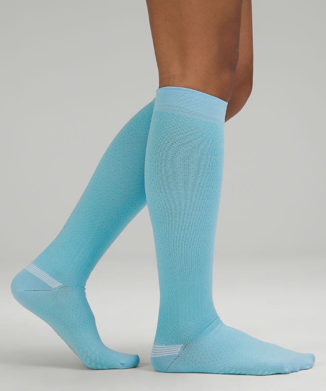 Women's MicroPillow Compression Knee-High Running Sock *Light Cushioning