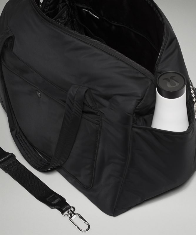 Curved Lines Duffle