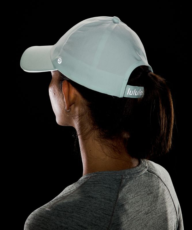 Women's Fast and Free Running Hat