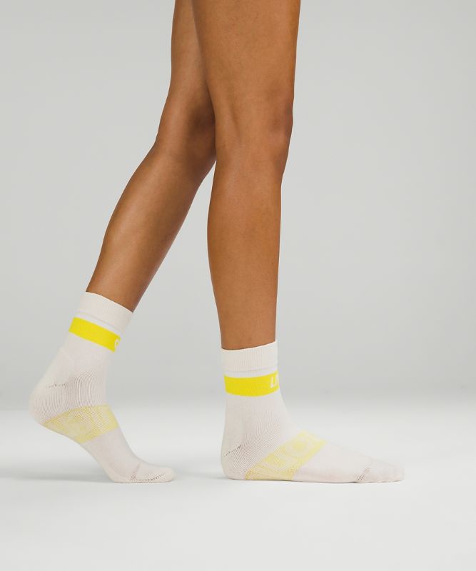 Women's Daily Stride Mid-Crew Sock 3 Pack *Stripe