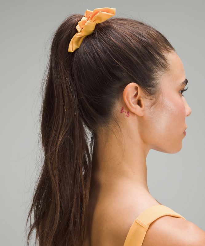 Uplifting Scrunchie *Bow