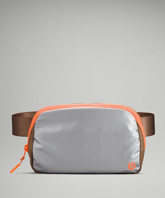 Everywhere Belt Bag