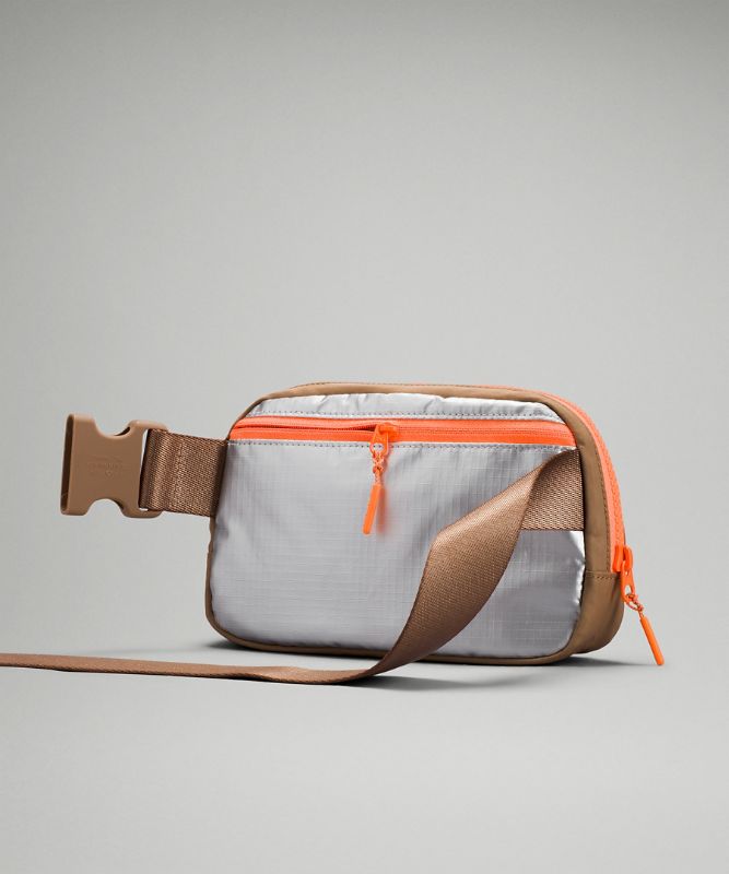 Everywhere Belt Bag