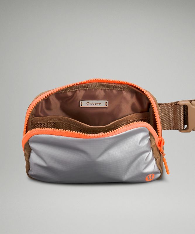 Everywhere Belt Bag