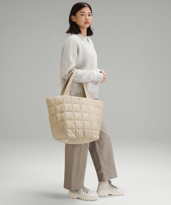 Quilted Grid Tote Bag 26L