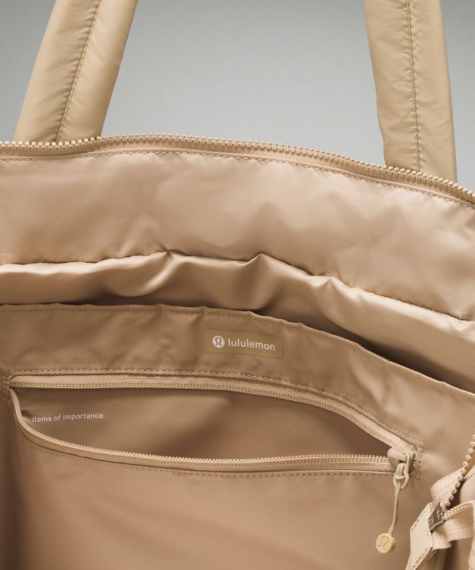 Quilted Grid Tote Bag 26L