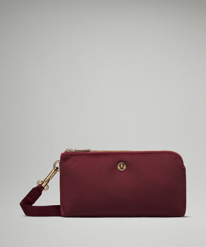 Curved Wristlet *Velour