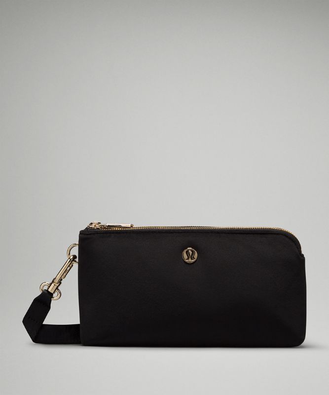 Curved Wristlet *Velour