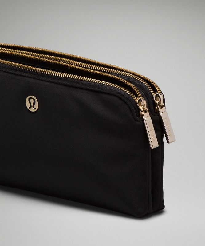 Curved Wristlet *Velour